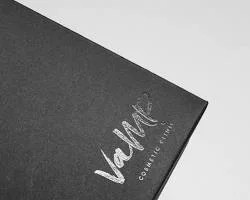 spot uv gloss contrast for packaging